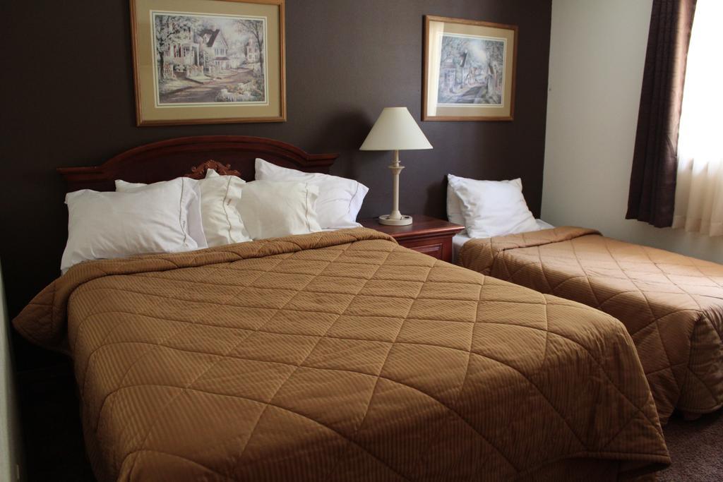 Gold Country Inn Deadwood Rum bild